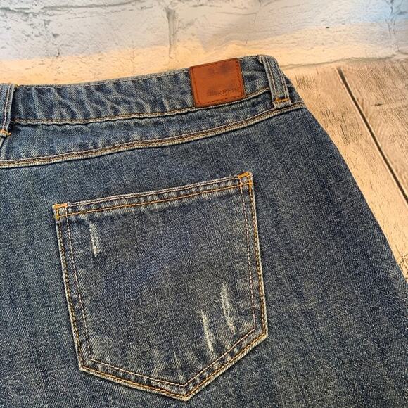 HARPER Junior’s Medium Wash Cut-Off Jean Shorts / Size: 9 - Picture 6 of 8